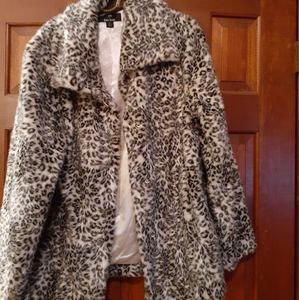 Brand new Dennis by Dennis Basso fur coat